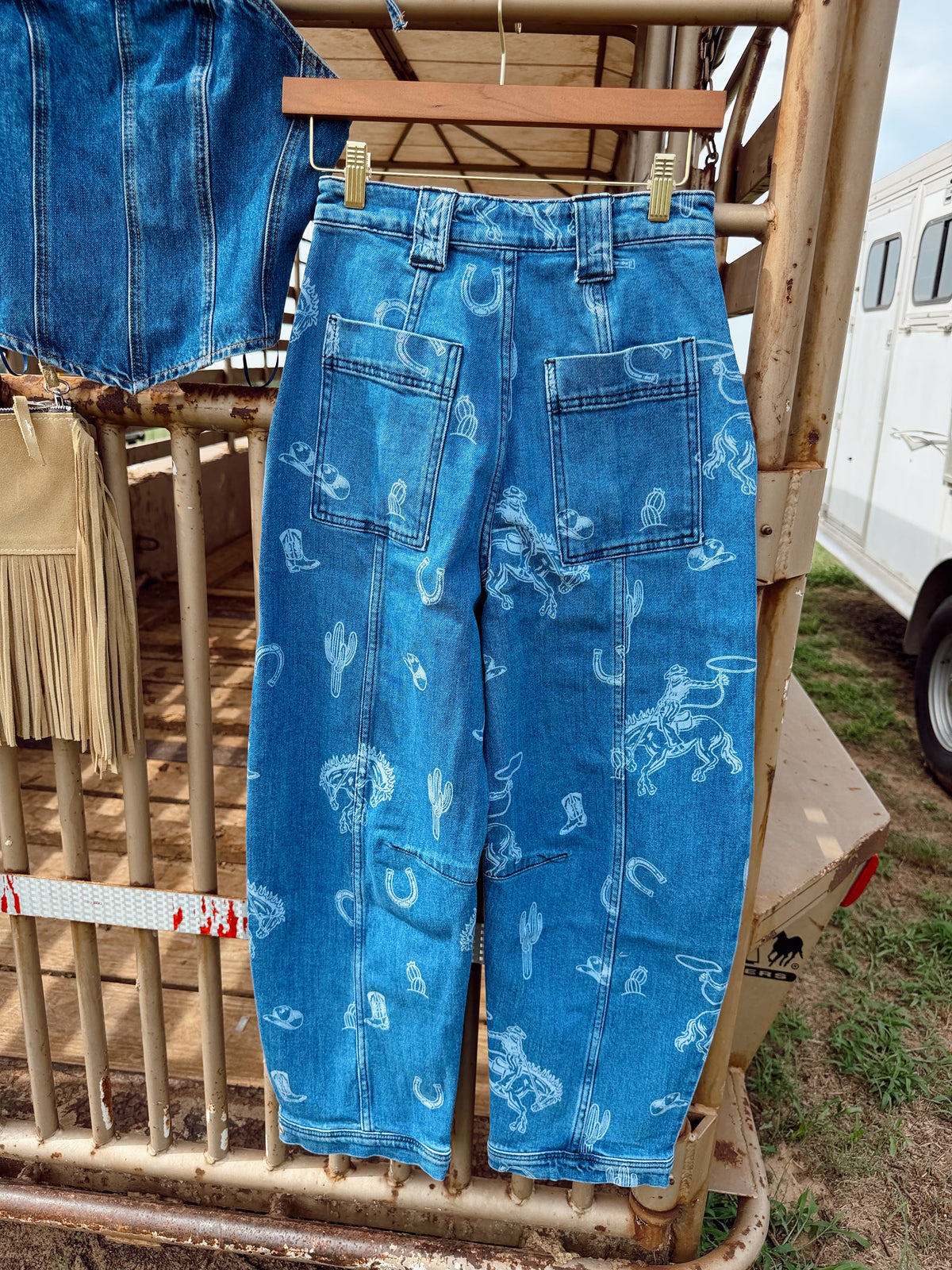 The Western Print Barrel Jeans